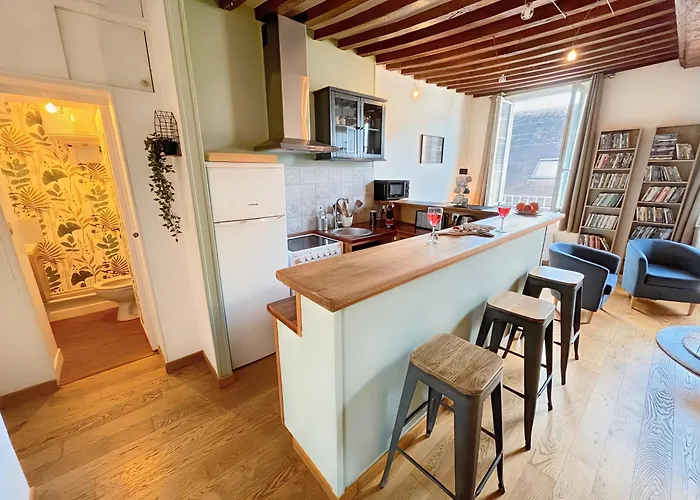 A 10 Minutes A Pied De La Gare Et Des Rives De L'orne